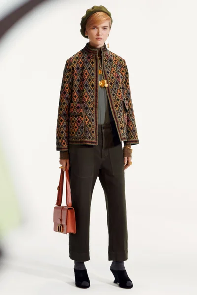 Look 28